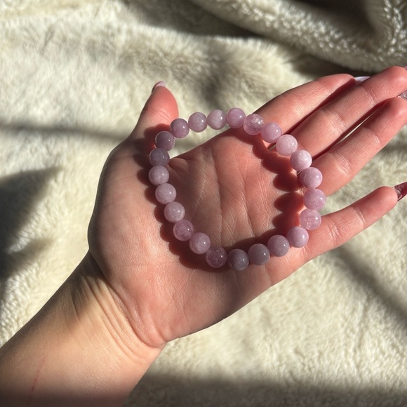 Kunzite Crystal Bracelet – 8mm Beads | 7.5” | Healing Energy | Soft Purple Glow - Picture 2 of 6
